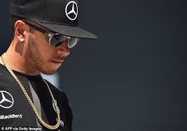 Aktuelle preise für produkte vergleichen! Lewis Hamilton S Legacy Werden Konnte Gepragt Durch Seine Aktionen Die Aus Der Spur Auch Wenn Er Als Best Ever Aktuelle Boulevard Nachrichten Und Fotogalerien Zu Stars Sternchen