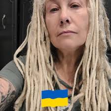 What are some ideas for decorating this corner?