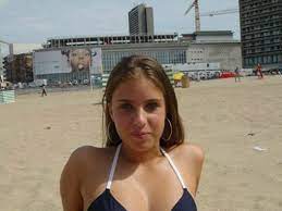 Effects to your photos to make them look amazing! Funny Beach Photos And Pictures That Will Have You In Tears