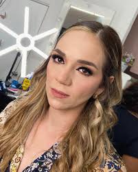 Maquillaje para la Q.I Melba López Gutiérrez Directora del Sistema para el  Desarollo Integral del la Familia DIF Municipal @melbalopgut Gracias por su  preferencia 🫶🏻 . . . #makeup #maquillajeprofesional #maquillaje #mua  #makeuplover #makeuplooks ...