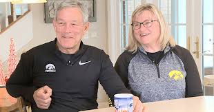 Kirk & Mary Ferentz guests for this Sunday's Steele Report | Iowa Hawkeyes  | kwwl.com