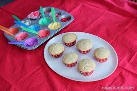 This is the easy cupcake decorating idea for you. Decorating Cupcakes With Kids With Less Mess The Ot Toolbox
