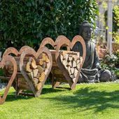Herzregale Als Deko In Ihrem Garten Geschenke Fur Hochzeit Und Geburtstage Drei Grossen Zur Auswahl Die Edelrost Optik Wirkt Fire Ring Deko Bau