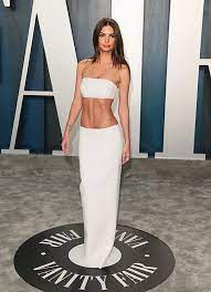 She rose to prominence after appearing in the music video for robin thicke's blurred lines. Model Emily Ratajkowski Ist Schwanger Slider Vienna Startseite Vol At