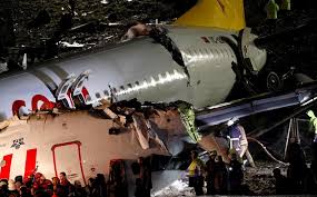 Tras dos accidentes donde murieron 346 personas, la agencia abre el camino para que más reguladores nacionales sigan el ejemplo y las líneas aéreas restituyan el modelo a sus horarios. Estambul Accidente Aereo Dejo Un Muerto Y 157 Heridos