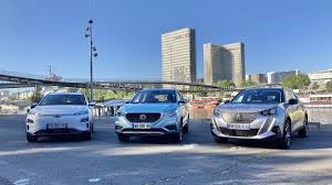 In configurations, mg zs ev has a dimensions of 4314 mm in length, 1809 mm in width and 1620 mm^3 mm in height. The Peugeot E 2008 And The Mg Zs Ev Against The Hyundai Kona Newsabc Net