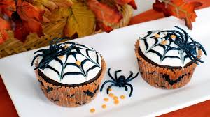 Werkzeug und rezept links !!! Halloween Muffins Dekorationsideen Zum Furchten