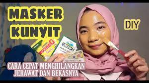 Penggunaan masker wajah tak hanya untuk memutihkan maupun mencerahkan wajah, tetapi juga masker wajah alami untuk kulit berminyak dan berjerawat selanjutnya adalah oatmeal. Cara Membuat Masker Kunyit Anti Kuning Diy Cara Cepat Menghilangkan Jerawat Dan Bekasnya Youtube