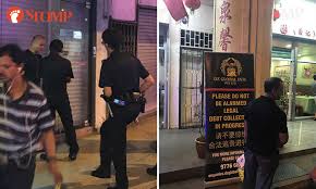 Debt collectors need a license through the division of banks (dob). Debt Collectors Create Ruckus Outside Jalan Besar Restaurant Even Stop Passing Vehicles