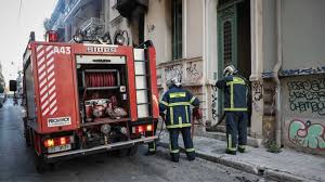 Πετρούπολη petroypoli δυτικά προάστια αίθριος, θερμοκρασία 35°c, άνεμος 3 μποφόρ, υγρασία 20%. Fwtia Se Monokatoikia Sthn Petroypolh
