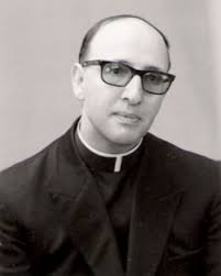 NOVA ÁGUIA: REVISTA DE CULTURA PARA O SÉCULO XXI: Sobre Manuel Antunes, na  NOVA ÁGUIA 22...