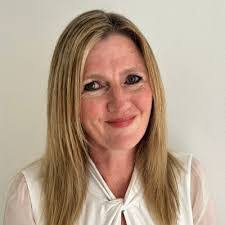 Claire Cain's Instagram, Twitter & Facebook