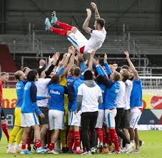 Für leipzig ist es das erste finale, es wird gleichzeitig das vorerst. Auslosung Dfb Pokal Halbfinale Bvb Und Leipzig Gehen Sich Aus Dem Weg Welt