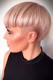 Dit zijn bijvoorbeeld, mooie bob kapsels, trendy pixie cuts of leuke videotjes die we gemaakt of gevonden hebben. 900 Ideeen Over Super Korte Kapsels In 2021 Kapsels Korte Kapsels Kort Haar