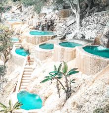 The grutas de tolantongo are located in tolantongo in the deep valle del mezquital. Pin On Hawaii