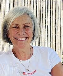 Eleanor Moynihan's Instagram, Twitter & Facebook