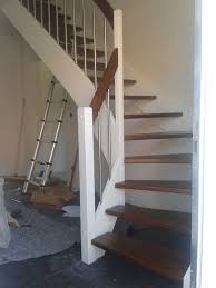 Wangentreppe Weiss Dunkel Treppe Weiss Treppenrenovierung Treppe Haus