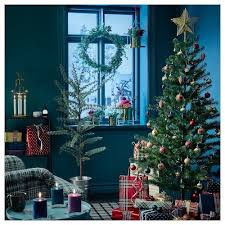 Frische Einrichtungsideen Und Erschwingliche Mobel Gemutliche Weihnachten Weihnachten Blau Weihnachtsdeko Weihnachtskugeln