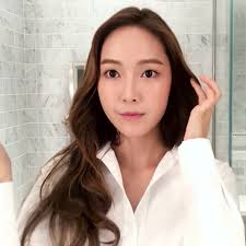 K Pop Star Jessica Jung Shares Her 16 Step Beauty Routine Kpop Beauty Tips Beauty Routines Jessica Jung