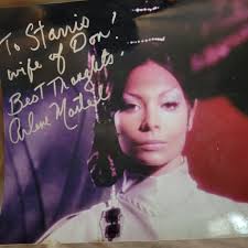 She's serving 1980s @davidjonesstore bag tonight