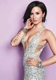 Dodatkowo, demi zmieniła wygląd twittera: Demi Lovato Cosmopolitan Magazine September 2015 Issue Demi Lovato Body Demi Lovato Demi
