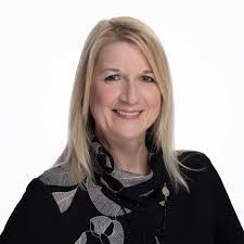 Karen Halton's Instagram, Twitter & Facebook