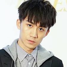 香港演員 我是呀烈 有套電影叫《破處》 去找找看 ig:siuhinng. å³è‚‡è»'ç›¸é—œé›»å½±ng Siu Hin Related Movies Hong Kong Movie é¦™æ¸¯é›»å½±