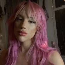 Erin Rene's Instagram, Twitter & Facebook