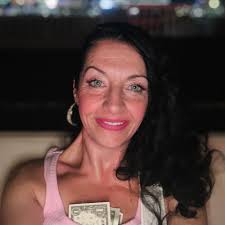 Just wanted to share my lil crash out. It ends with a vibe. Anywho,  #TheWorldIsBetterWithYouInIt 🙃😐🤭🤪🤣