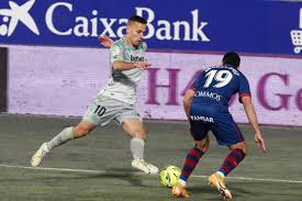 Statistique, scores des matchs, resultats, classement et historique des equipes de foot sd huesca et real valladolid club de futbol. Real Betis Snatch Late La Liga Win Away At Huesca Football Espana