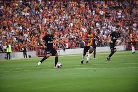 The 2020/21 campaign was frustrating for saïd, who suffered an acl injury and therefore did not feature throughout the season. Amical Saint Etienne S Impose Sur La Pelouse Du Rc Lens Lille Actu