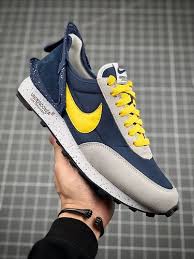 Phantom vision elite dynamic fit fg. Nike Phantom Vsn Academy Artificial Grass Shopee Malaysia