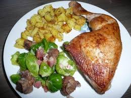Rosenkohl Maronen Salat Zu Hahnchenschenkel Majoran Bratkartoffeln Rezept Rezept Bratkartoffeln Rezept Bratkartoffeln Hahnchen Schenkel