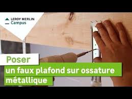 Comment Faire Un Faux Plafond En Placo Poser Des Rails Au Plafond Pose Des Fourrures Puis Le Placo Sous Hourdis Sur Faux Plafond Plafond Plafond En Placo
