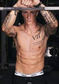 Football club tattoo with image design manchester city club symbol tattoo on the arm. Pin On Tatuajes