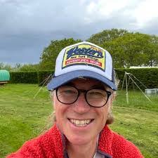 Annalee Walker's Instagram, Twitter & Facebook