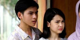 Dari jendela smp merupakan salah satu karyanya yang pertama kali terbit di tahun 1983. Banyak Dikomplain Pihak Sctv Pastikan Alur Cerita Sinetron Dari Jendela Smp Beda Dari Novelnya Kapanlagi Com