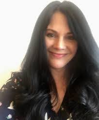 Lisa Cusimano's Instagram, Twitter & Facebook