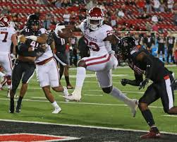Последние твиты от rhamondre stevenson (@dreeday32). Oklahoma Sooners Rb Rhamondre Stevenson Stayed Focused Through Ncaa Suspension Sports Illustrated Oklahoma Sooners News Analysis And More