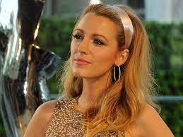 Diy Blake Lively Rocks A 60s Satin Headband Ball Hairstyles Headband Hairstyles Blake Lively