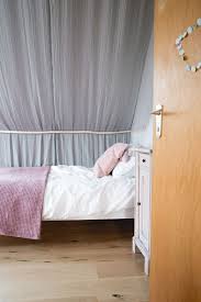 Diy himmelbett ohne großen umbau? Diy Ideen Furs Kinderzimmer Betthimmel Und Setzkastenregal Seed Story Zimmer Kinder Zimmer Kinderzimmer