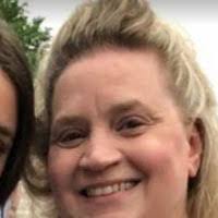 Collette Adams's Instagram, Twitter & Facebook