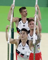 Por Equipos.