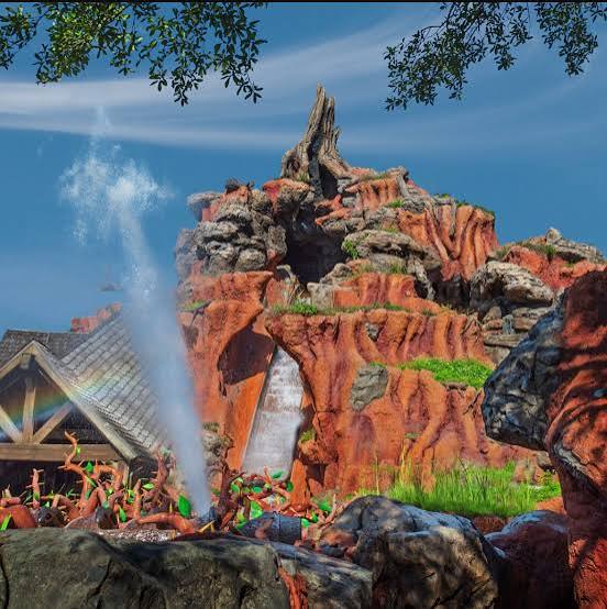 Disney is overhauling Splash Mountain to remove Song of the South ties | Vox