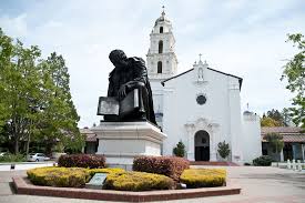 St Mary S College Of California See Both Of My Kids Graduate From College Would Love For Them To Go Saint Marys College Saint Marys College Campus
