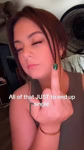 Embracing Single Life with Humor and Confidence