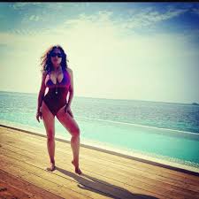 14:34, thu, jun 24, 2021 | updated: Salma Hayek 54 Shares Stunning Swimsuit Instagram Photo