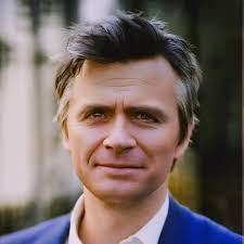 40+ director AI Characters, 💬 AI Chat Free & Safe