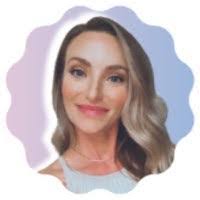 Julia Stapp's Instagram, Twitter & Facebook