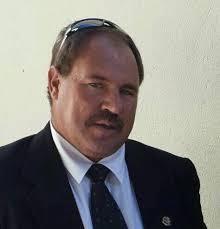 Strauss lei federasie steeds